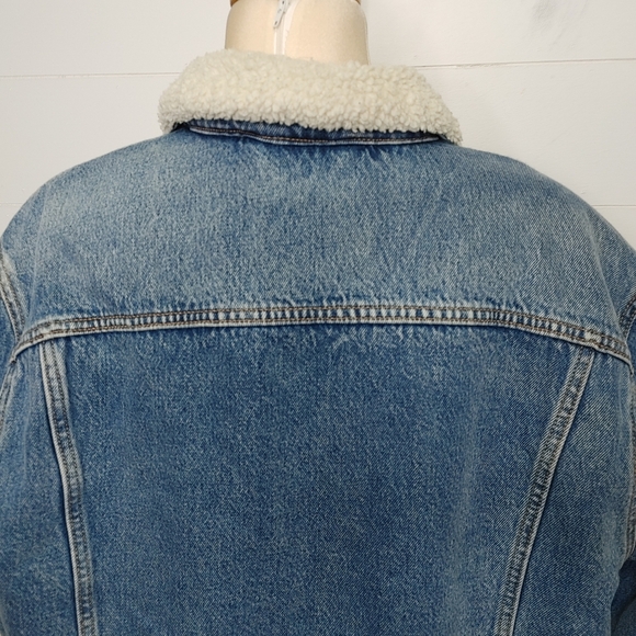 COPY Levi's long Sherpa trucker denim jacket size M - Picture 6 of 16